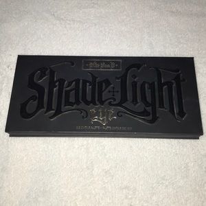 Kat Von D Shade & Light Eye Contour palette